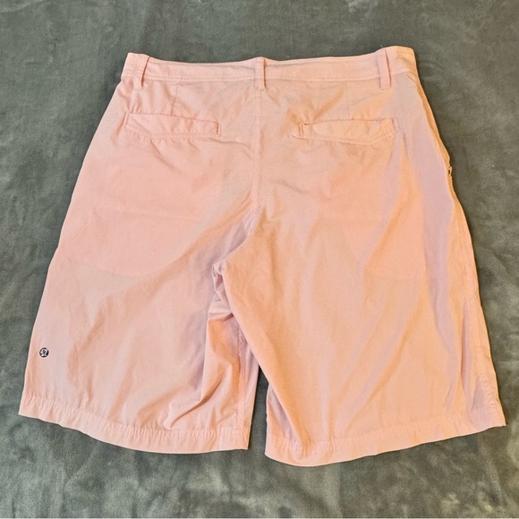 lululemon athletica Men's Light Pink Athletic Shorts - Picture 4 of 5